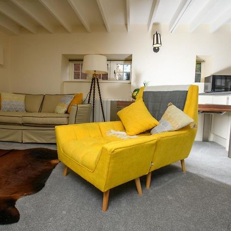 Pass The Keys Homey Flat In Sleaford Centre ภายนอก รูปภาพ