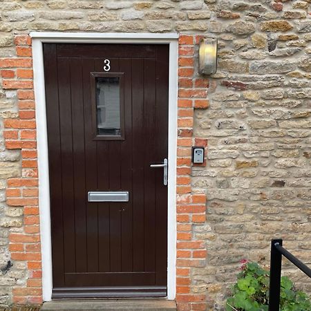 Pass The Keys Homey Flat In Sleaford Centre ภายนอก รูปภาพ