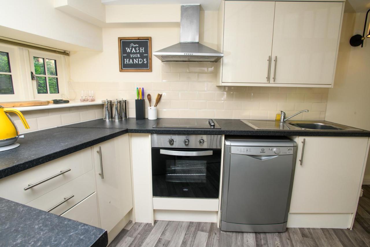 Pass The Keys Homey Flat In Sleaford Centre ภายนอก รูปภาพ